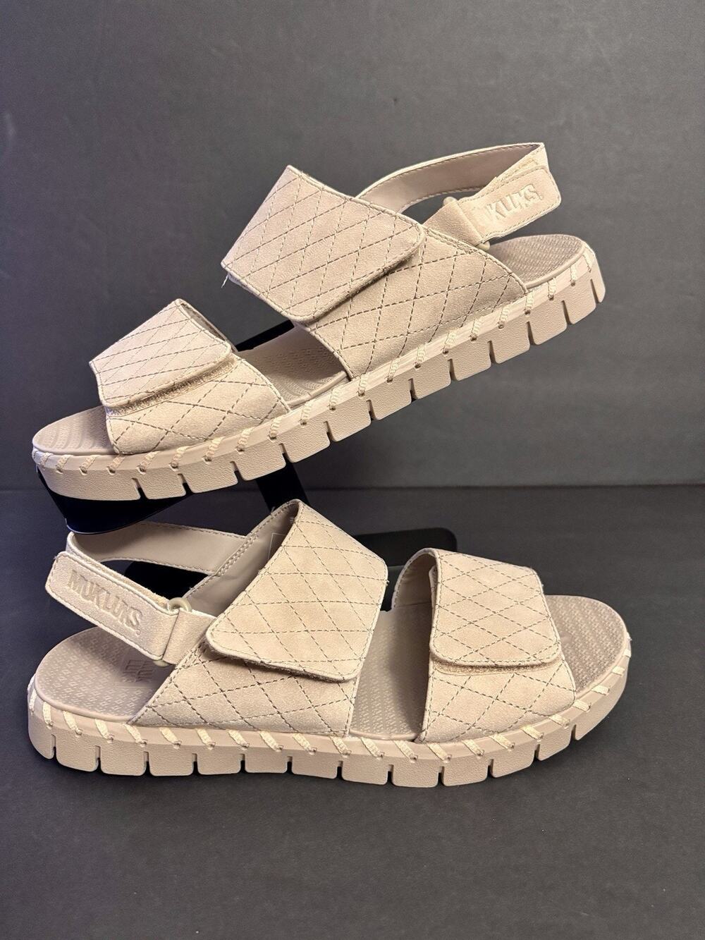 MUK LUKS platform sandals Size 9
